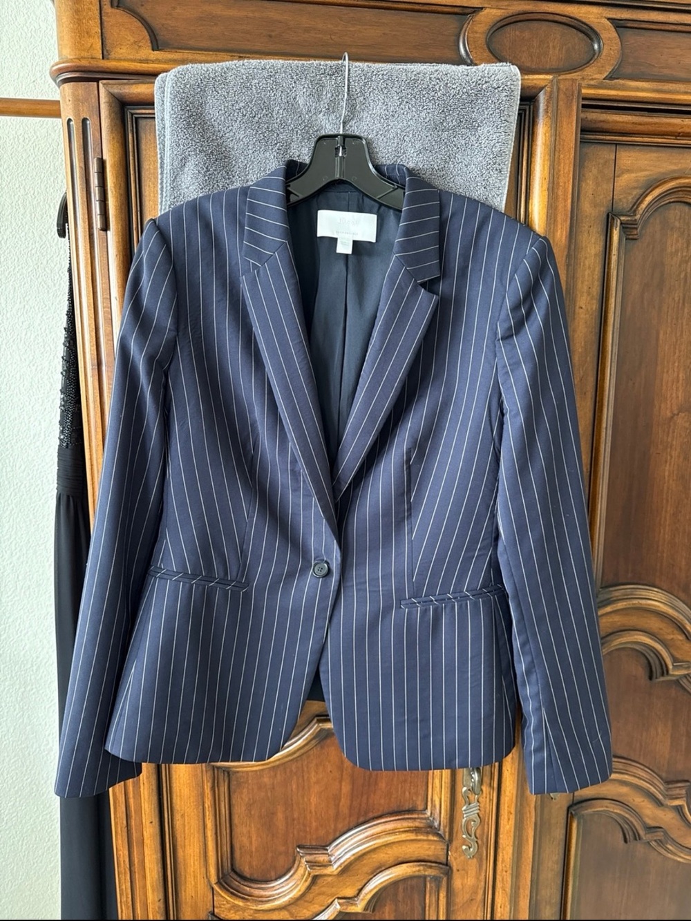 Boss Hugo Boss Navy Pinstripe One Button Jacket U.S. size 12 Tailored Career